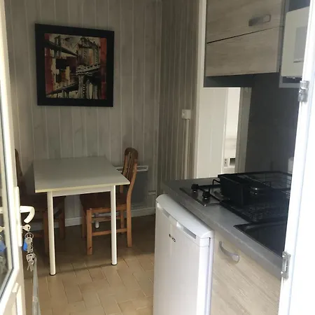 23 M2 Henri Iv, Centre-ville Proche Des Thermes アパートホテル 3*