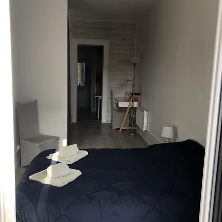 23 M2 Henri Iv, Centre-ville Proche Des Thermes